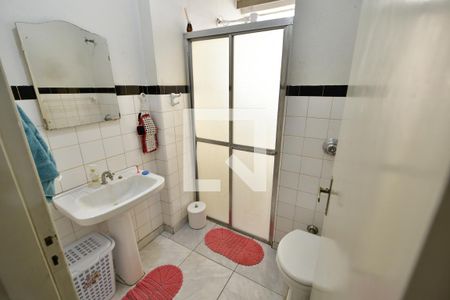 Casa à venda com 260m², 4 quartos e 1 vagaBanheiro 1
