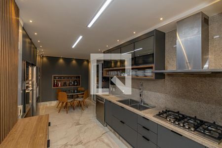 Apartamento à venda com 189m², 4 quartos e 3 vagasCozinha