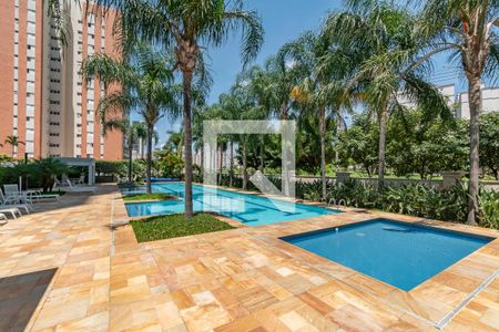 Apartamento à venda com 189m², 4 quartos e 3 vagasÁrea comum - Piscina