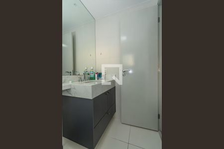 Apartamento à venda com 189m², 4 quartos e 3 vagasBanheiro da Suíte 1