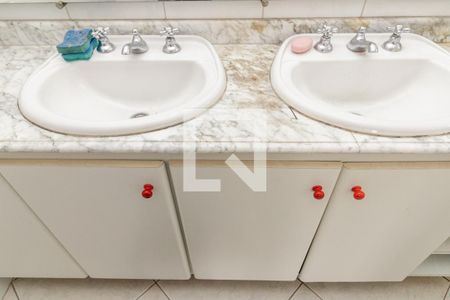 Apartamento à venda com 178m², 3 quartos e 1 vagaBanheiro 1 - Suíte