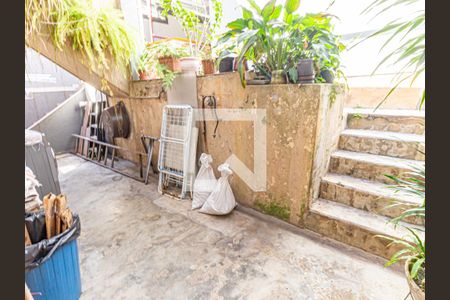 Casa à venda com 150m², 5 quartos e 1 vaga Casa à venda com 150m², 5 quartos e 1 vagaÁrea de Serviço