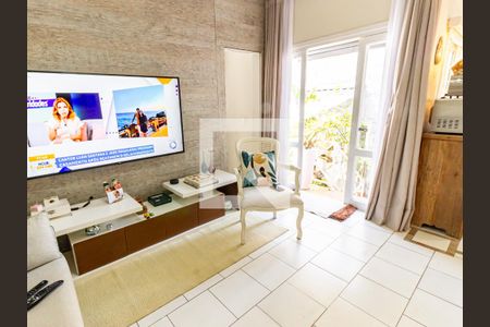 Casa à venda com 150m², 5 quartos e 1 vaga Casa à venda com 150m², 5 quartos e 1 vagaSala - Casa 2