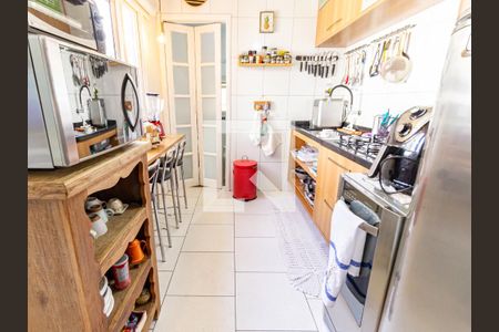 Casa à venda com 150m², 5 quartos e 1 vaga Casa à venda com 150m², 5 quartos e 1 vagaCozinha - Casa 2