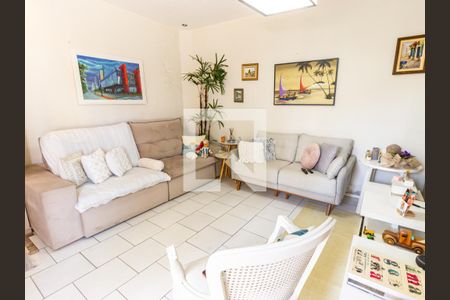 Casa à venda com 150m², 5 quartos e 1 vaga Casa à venda com 150m², 5 quartos e 1 vagaSala - Casa 2