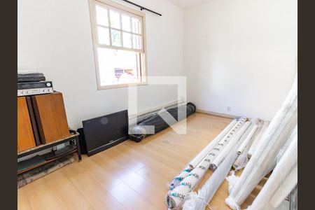 Casa à venda com 150m², 5 quartos e 1 vaga Casa à venda com 150m², 5 quartos e 1 vagaQuarto 3