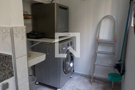 Apartamento à venda com 60m², 2 quartos e 1 vaga Apartamento à venda com 60m², 2 quartos e 1 vagaÁrea de serviço