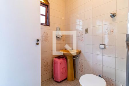 Casa à venda com 250m², 3 quartos e 3 vagas Casa à venda com 250m², 3 quartos e 3 vagasBanheiro de serviço