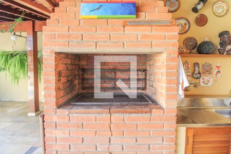 Casa à venda com 525m², 5 quartos e 5 vagas Casa à venda com 525m², 5 quartos e 5 vagasÁrea Externa