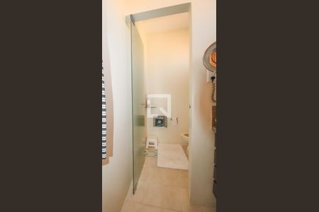 Casa à venda com 525m², 5 quartos e 5 vagas Casa à venda com 525m², 5 quartos e 5 vagasBanheiro do Quarto 4