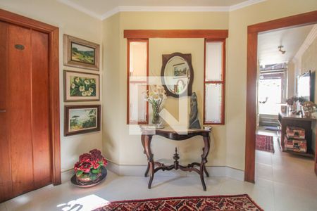 Casa à venda com 525m², 5 quartos e 5 vagas Casa à venda com 525m², 5 quartos e 5 vagasEntrada