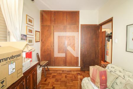 Casa à venda com 525m², 5 quartos e 5 vagas Casa à venda com 525m², 5 quartos e 5 vagasQuarto 1