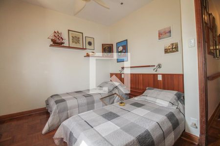 Casa à venda com 525m², 5 quartos e 5 vagas Casa à venda com 525m², 5 quartos e 5 vagasQuarto 2