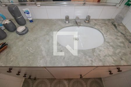 Casa à venda com 525m², 5 quartos e 5 vagas Casa à venda com 525m², 5 quartos e 5 vagasBanheiro do Quarto 3