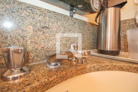 Casa à venda com 525m², 5 quartos e 5 vagas Casa à venda com 525m², 5 quartos e 5 vagasBanheiro do Quarto 4