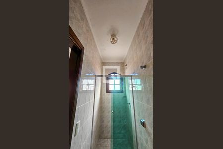 Casa à venda com 240m², 4 quartos e 4 vagasBanheiro Suite 2