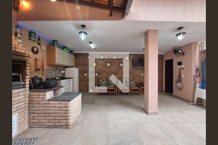 Casa à venda com 210m², 3 quartos e 2 vagas Casa à venda com 210m², 3 quartos e 2 vagasEspaço Gourmet