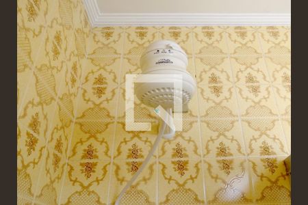 Casa à venda com 200m², 3 quartos e 5 vagasBanheiro Quarto 1 - Chuveiro