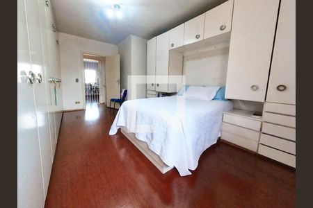 Casa à venda com 200m², 3 quartos e 5 vagasQuarto 1