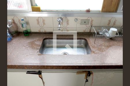 Casa à venda com 200m², 3 quartos e 5 vagasCozinha - Pia