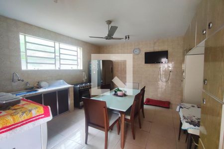 Casa à venda com 500m², 2 quartos e 1 vaga Casa à venda com 500m², 2 quartos e 1 vagaCozinha