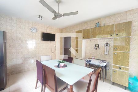 Casa à venda com 500m², 2 quartos e 1 vaga Casa à venda com 500m², 2 quartos e 1 vagaCozinha