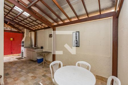 Casa de condomínio à venda com 126m², 3 quartos e 2 vagas Casa de condomínio à venda com 126m², 3 quartos e 2 vagasVaranda da Sala