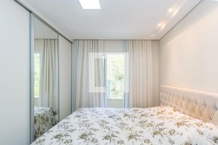 Casa de condomínio à venda com 126m², 3 quartos e 2 vagas Casa de condomínio à venda com 126m², 3 quartos e 2 vagasSuíte