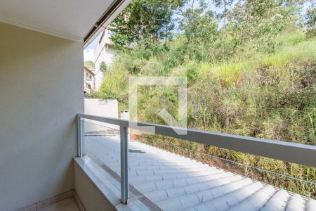 Casa de condomínio à venda com 126m², 3 quartos e 2 vagas Casa de condomínio à venda com 126m², 3 quartos e 2 vagasVaranda da Suíte