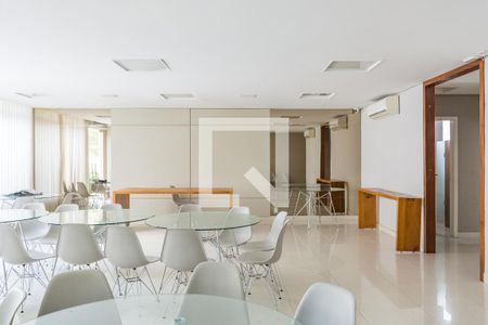 Casa de condomínio à venda com 126m², 3 quartos e 2 vagas Casa de condomínio à venda com 126m², 3 quartos e 2 vagasSalão de Festas