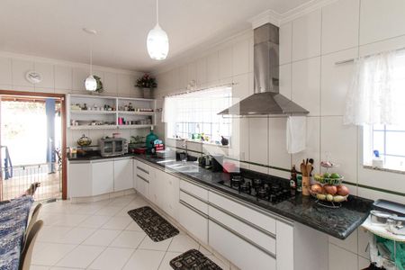 Casa para alugar com 450m², 3 quartos e 8 vagasCozinha