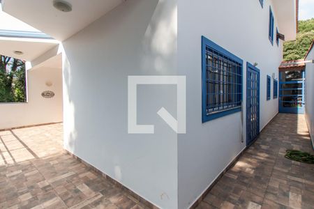 Casa para alugar com 450m², 3 quartos e 8 vagasCorredor