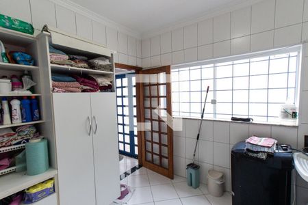 Casa para alugar com 450m², 3 quartos e 8 vagasÁrea de Serviço