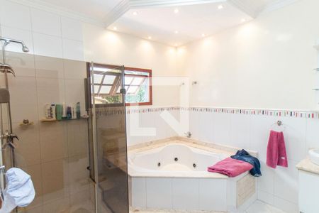 Casa para alugar com 450m², 3 quartos e 8 vagasBanheiro da Suíte 1