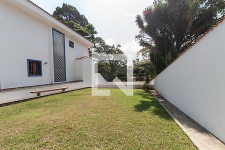 Casa para alugar com 450m², 3 quartos e 8 vagasQuintal