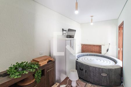 Casa para alugar com 450m², 3 quartos e 8 vagasQuintal - Quarto