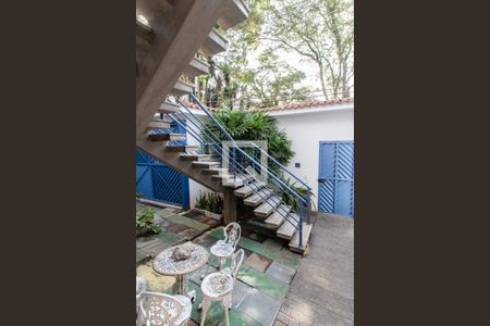 Casa para alugar com 450m², 3 quartos e 8 vagasEntrada