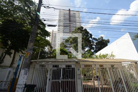 Apartamento à venda com 124m², 3 quartos e 2 vagasFachada e portaria