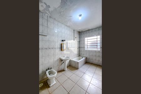 Apartamento à venda com 114m², 3 quartos e sem vagaBanheiro