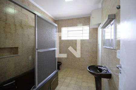 Casa à venda com 208m², 3 quartos e 3 vagasBanheiro