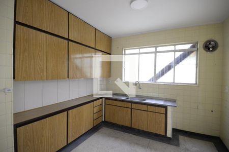 Casa à venda com 208m², 3 quartos e 3 vagasCozinha