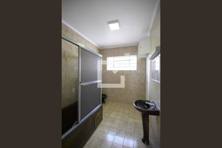 Casa à venda com 208m², 3 quartos e 3 vagasBanheiro