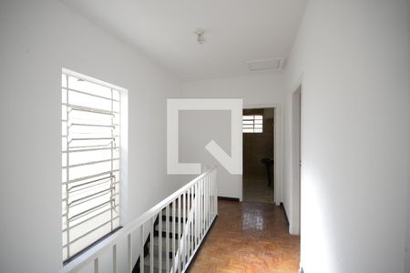 Casa à venda com 208m², 3 quartos e 3 vagasCorredor