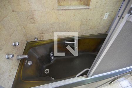 Casa à venda com 208m², 3 quartos e 3 vagasBanheiro