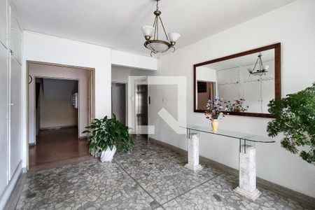 Apartamento à venda com 60m², 2 quartos e 1 vaga Apartamento à venda com 60m², 2 quartos e 1 vagaHall de Entrada