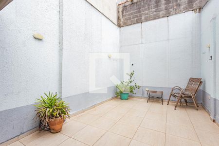 Casa à venda com 120m², 2 quartos e 2 vagasQuintal