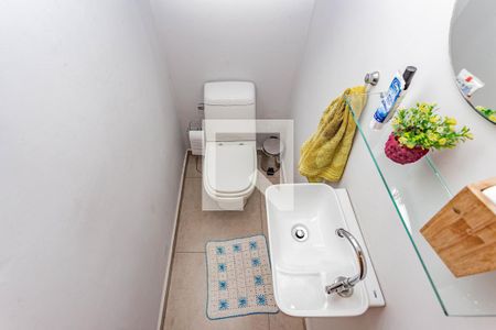 Casa à venda com 120m², 2 quartos e 2 vagasLavabo