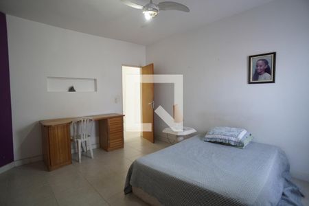 Casa à venda com 336m², 6 quartos e 4 vagasquarto