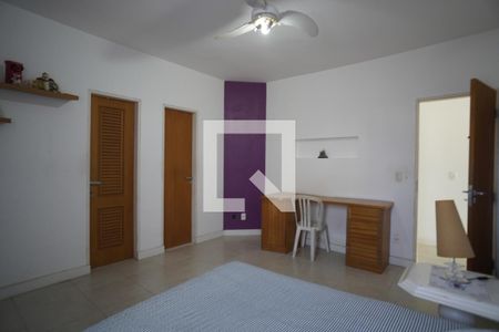 Casa à venda com 336m², 6 quartos e 4 vagasquarto