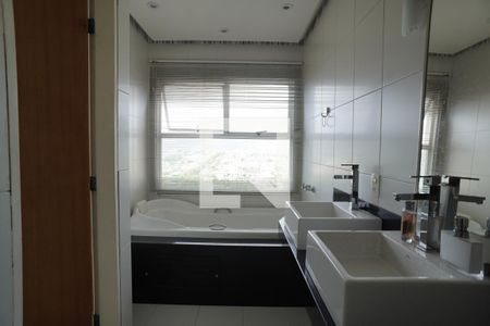 Casa à venda com 336m², 6 quartos e 4 vagasBanheiro